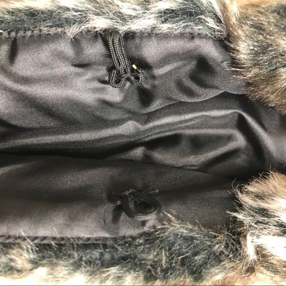 Woodland Faux Fur Vest 70% CASHMERE - worn 1X! - Picture 6 of 13